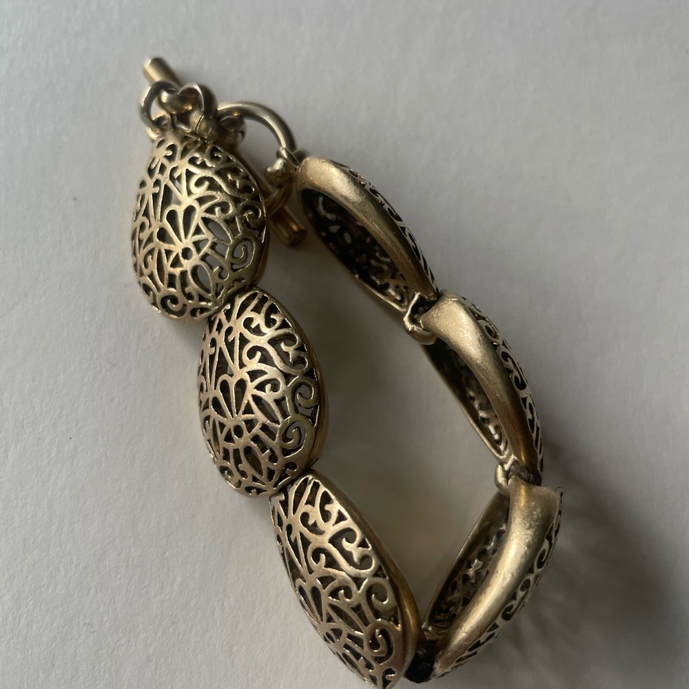Kennet Cole New York bracelet tone gold